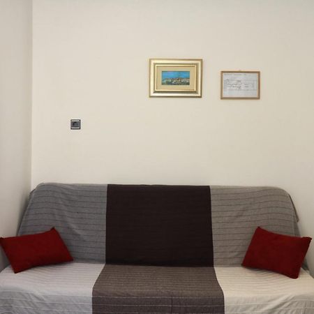 Apartmani Mikin Betina  Exterior foto
