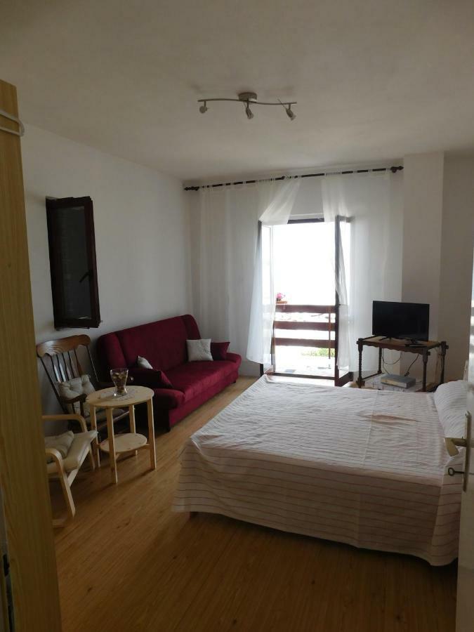 Apartmani Mikin Betina  Exterior foto