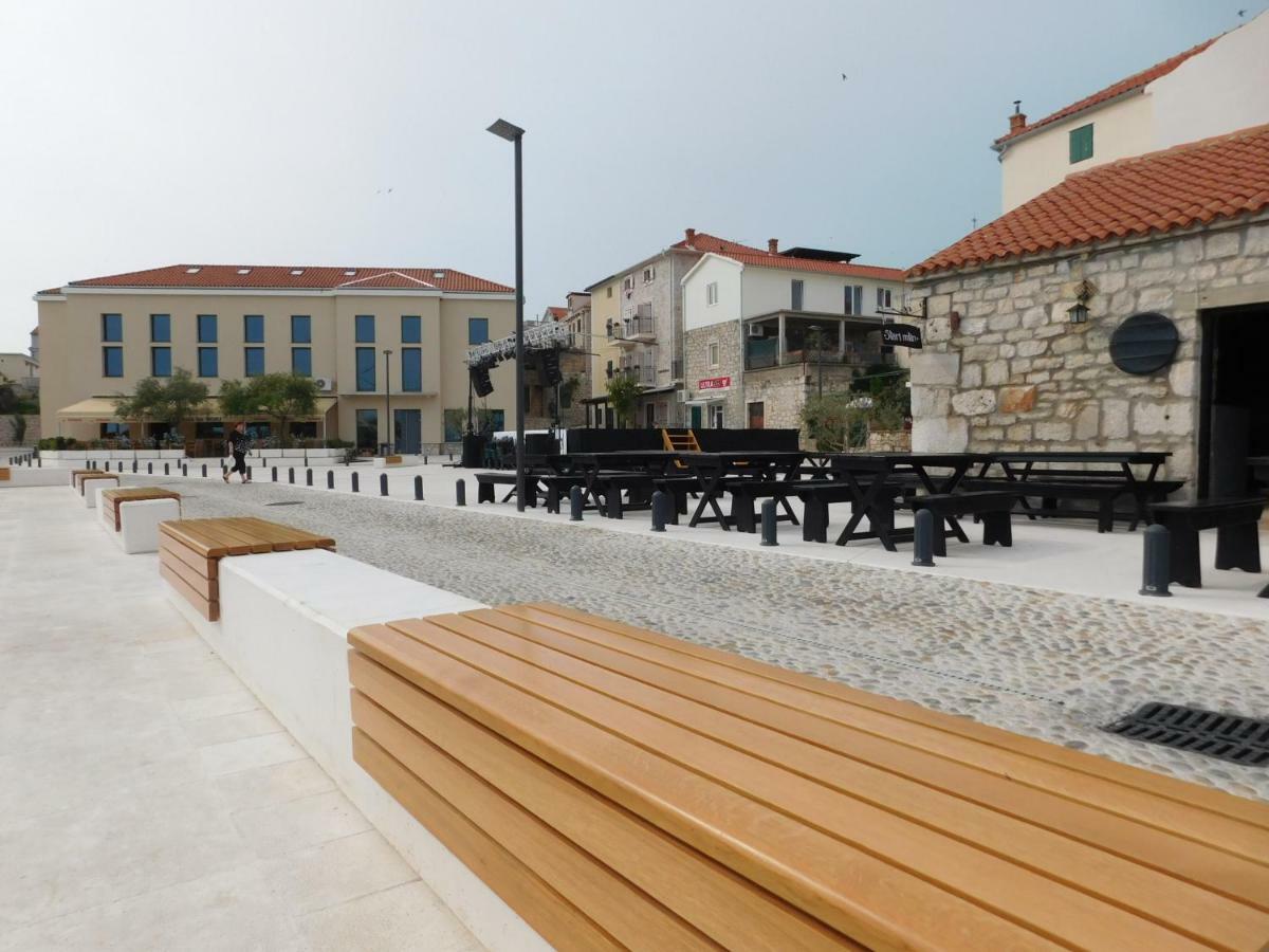 Apartmani Mikin Betina  Exterior foto